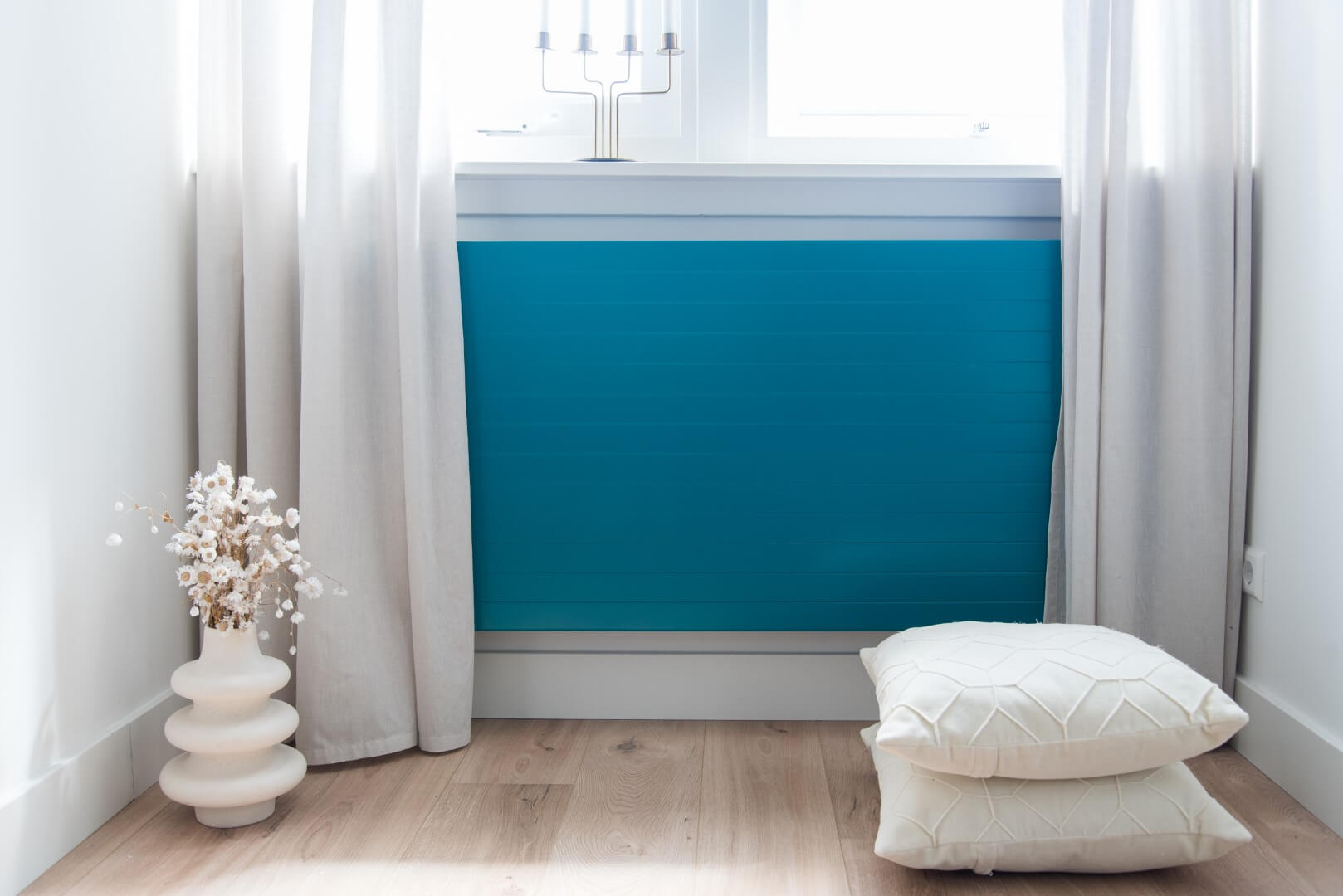 Radiatorombouw Sentimo 'The Original' in RAL 5021 - 10,7 x 65 x 125 cm - Uitvoering Groove