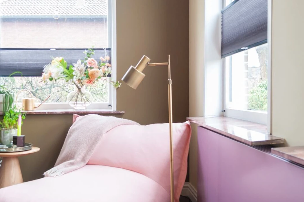 The Original radiator cover from Sentimo in RAL 4009