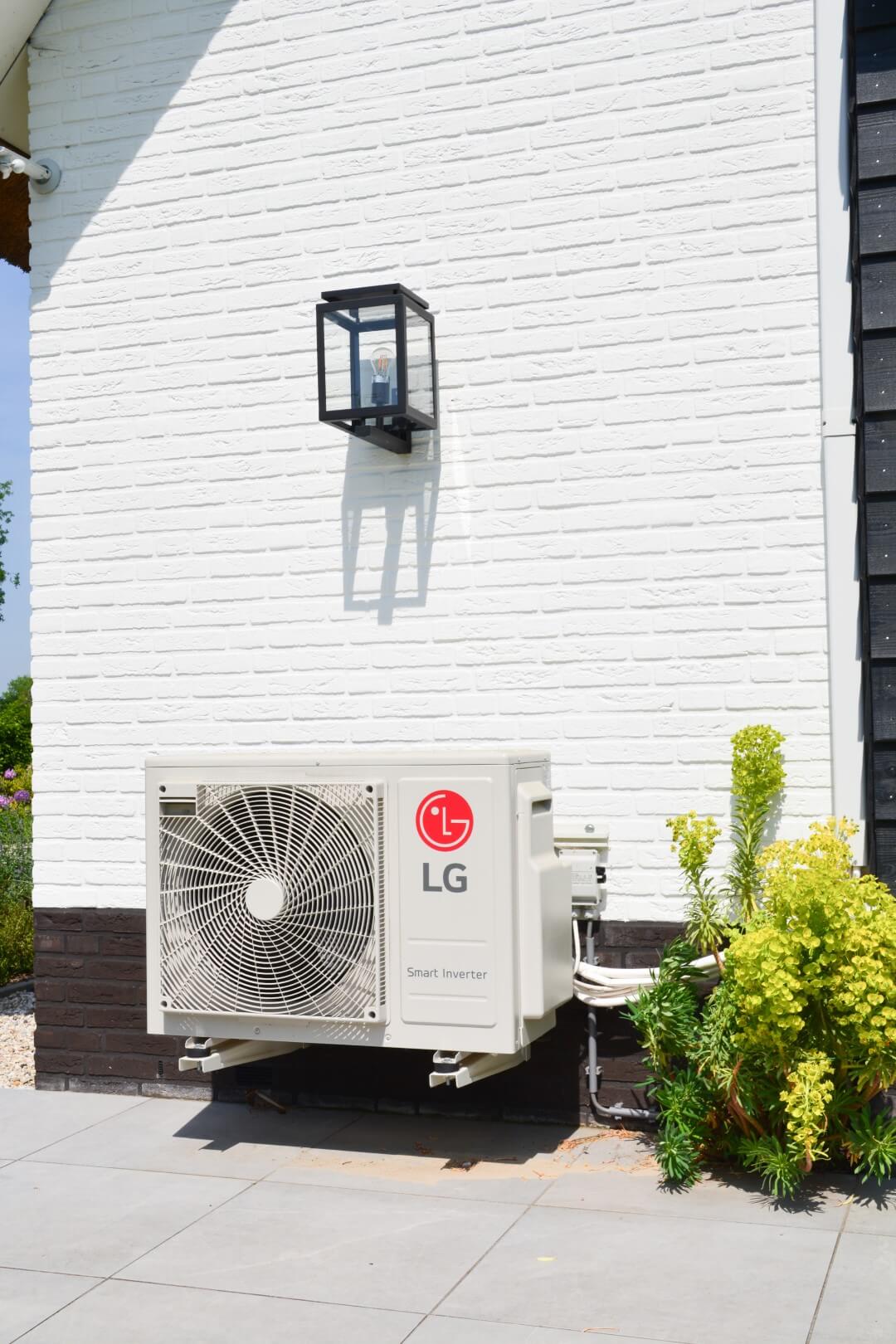 Before: Airco unit without cover