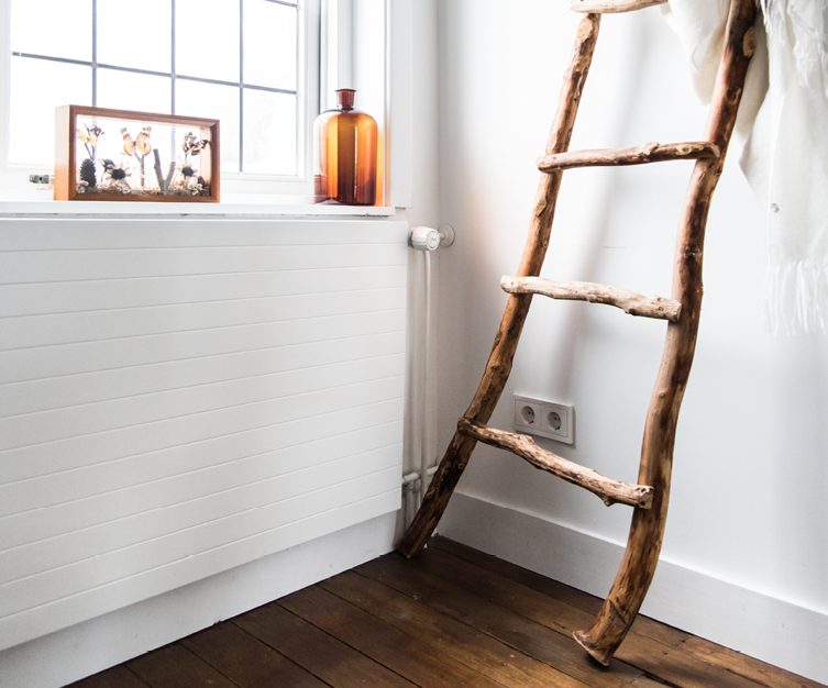 Radiatorombouw Sentimo 'The Original' RAL 9016 5,6 x 65 x 90 cm - Uitvoering Groove