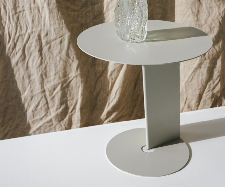 Side table Sage Sentimo - RAL 7044 Fine Texture - 44 cm high